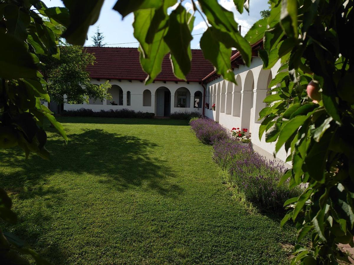 Bakta Haz Hotel Egerbakta Exterior photo